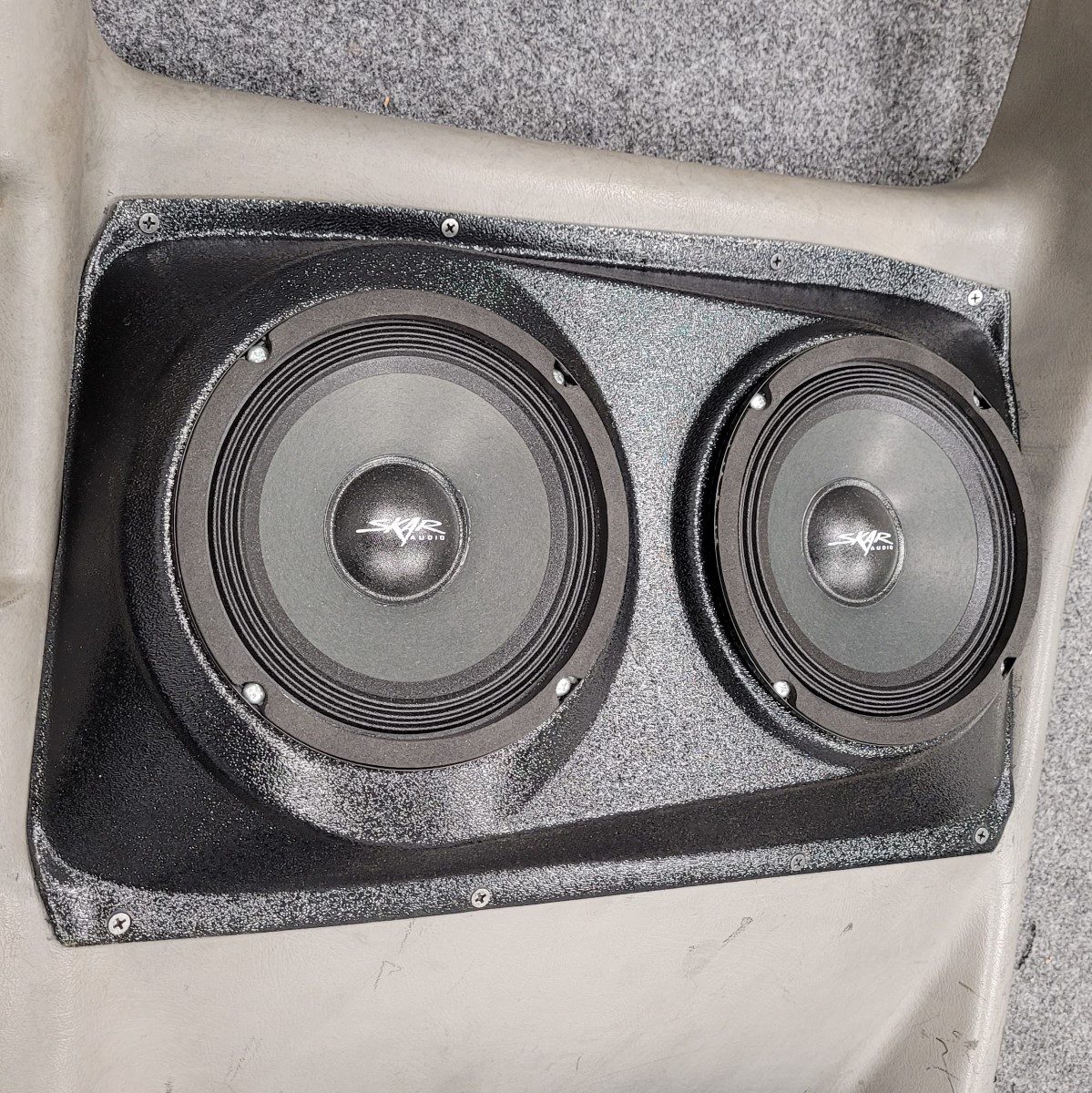 Custom Speaker Pods 00-GM-FT-EC-MW-RD-D6 2000-2006 Silverado Speaker Pods
