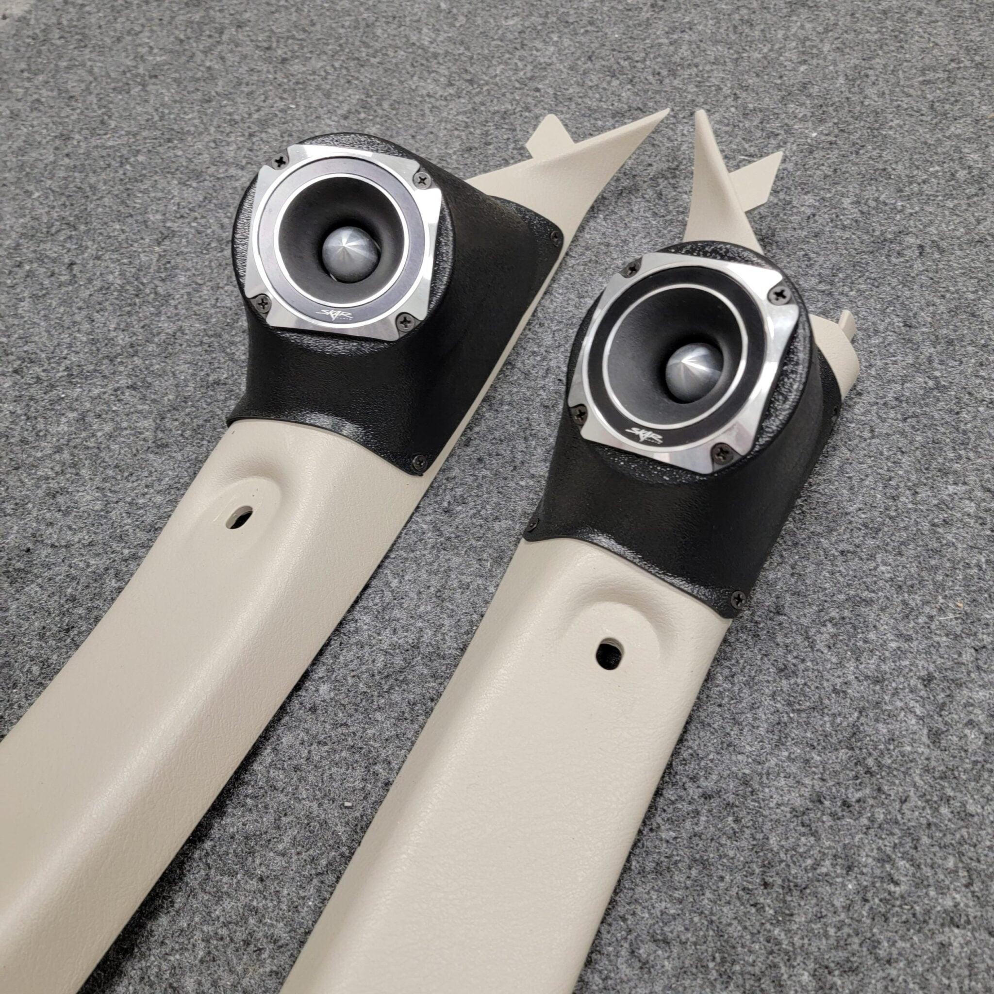Custom Speaker Pods 01-DD-DR-UV-AL-LA-S3 2001-2003 Durango Speaker Pods
