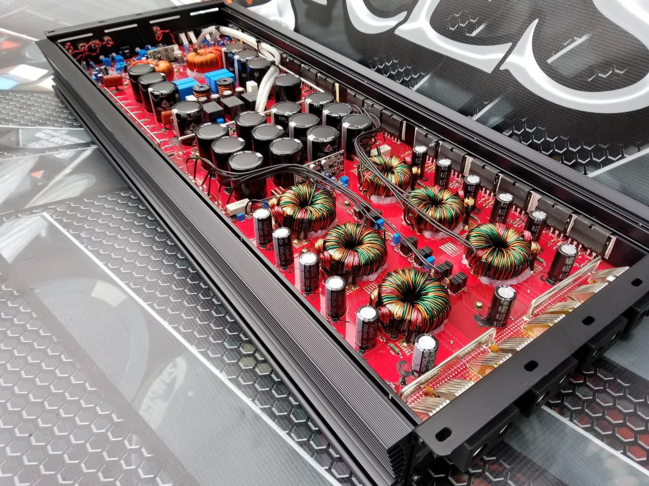 Crescendo Audio BASSCLEF-8K 8000W RMS Amplifier
